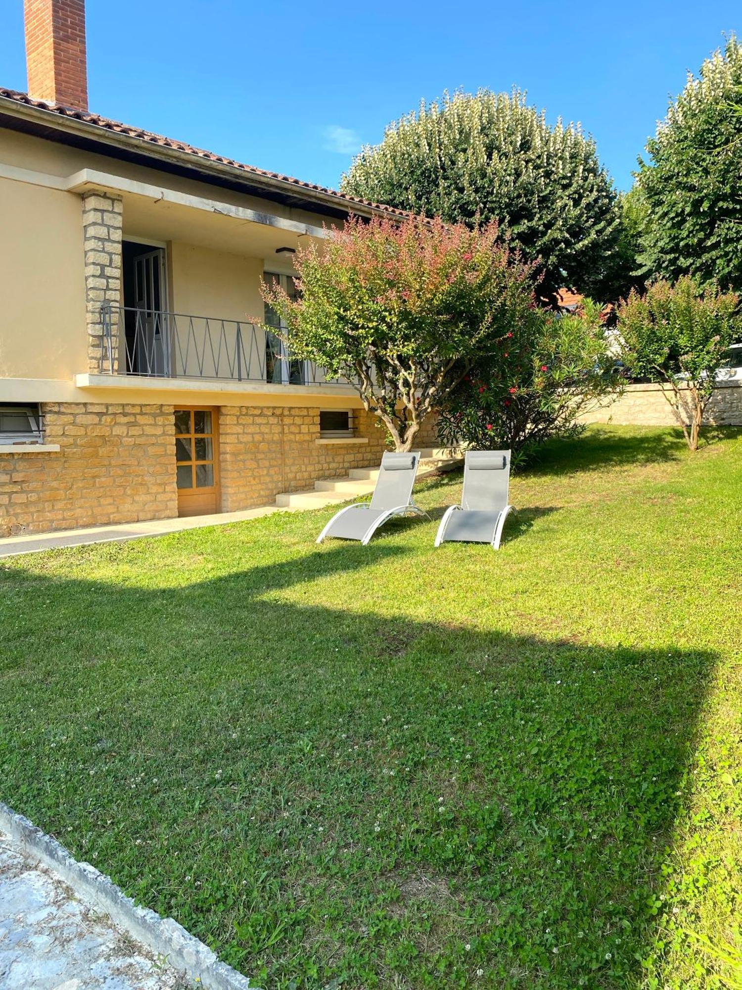 T3 Neuf, Parking & Garage Prive, Proche Centre * Sarlat